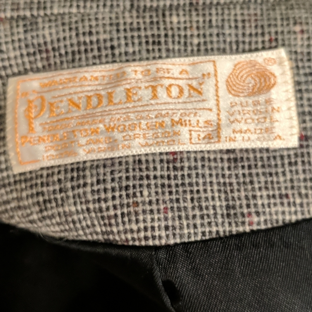 Pendleton Blazer - image 5
